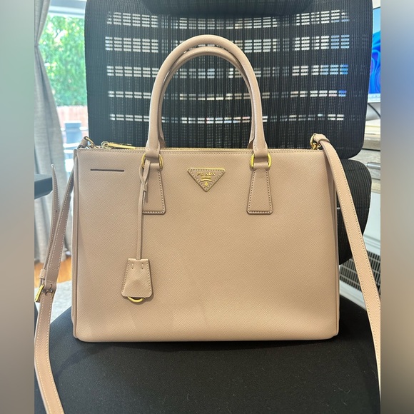 Prada Galleria handbag - Picture 17 of 17